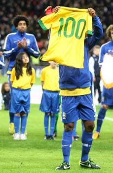 Ronaldinho-Mowa Press-Divulgação